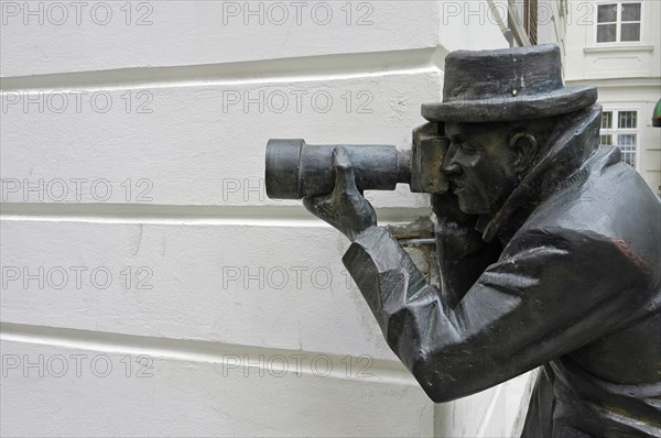 Paparazzi, bronze figure, Bratislava