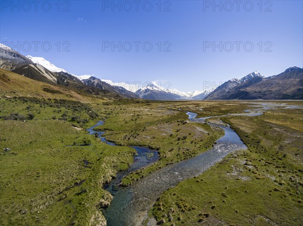 Wide river bed of the Tasman River