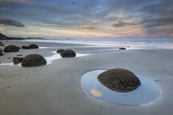 Moeraki Boulders on the beach