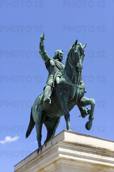 Equestrian statue for Maximilian I.