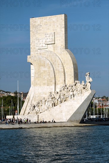 Monument of discoveries