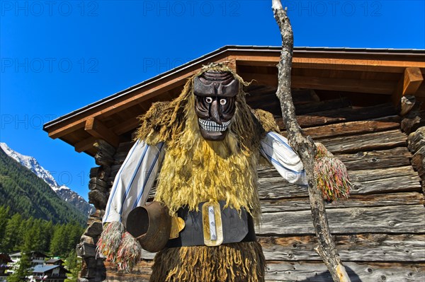 Tschaggatta with Lotschental mask