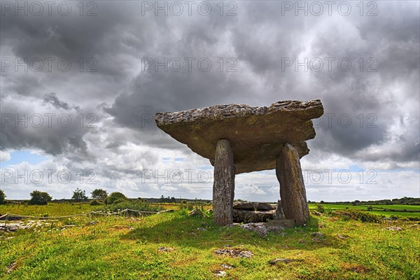 Poulnabrone-Dolmen