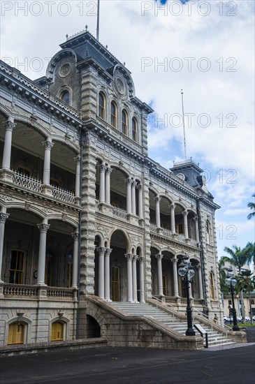 Iolani Palace