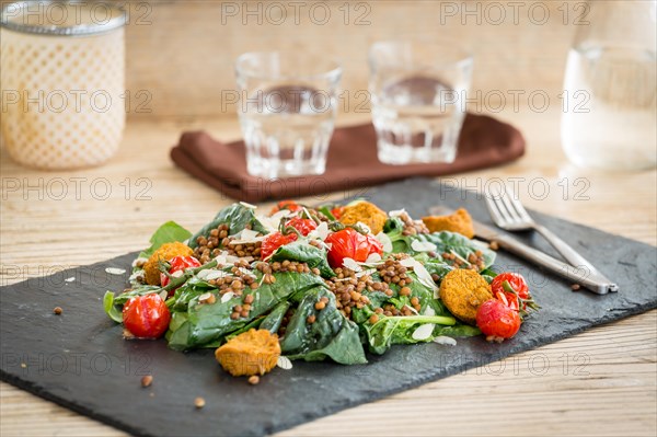 Salad with falafel