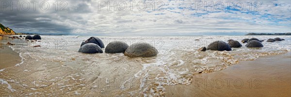 Moeraki Boulders