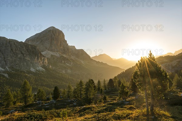 Sunrise in front of the peaks of Col dei Bos and Tofane