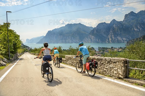 Cyclists on the Via Europa