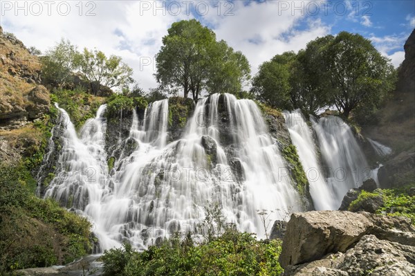 Shaki Waterfall