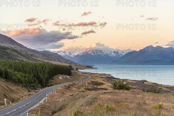 Road with view of Mount Cook