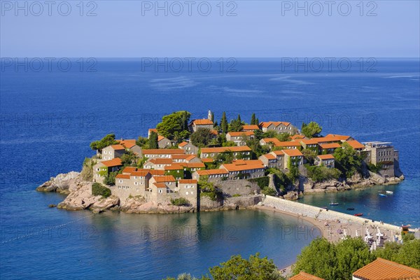 Island Sveti Stefan with dam