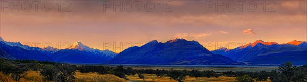 Panorama of the peak of Mount Cook