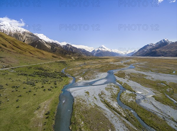 Wide river bed of the Tasman River