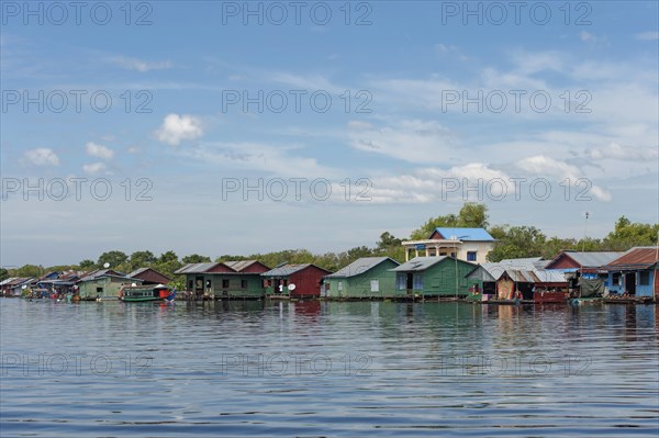 Houses on the Tonle Sap River