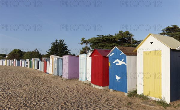 Colorful beach huts, Ile d'Oléron