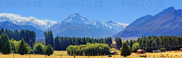 Snowy peaks of Mount Cook