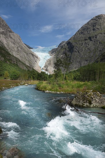 Briksdalsbreen