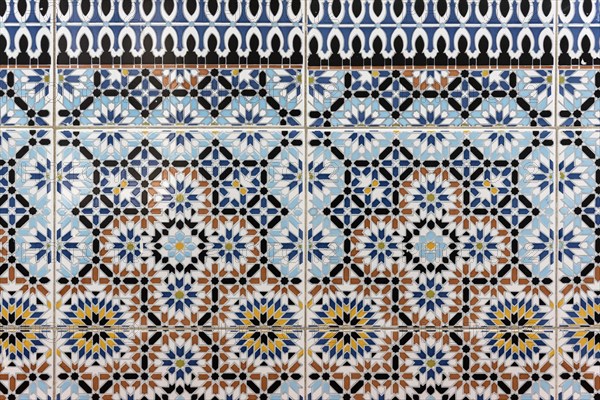 Wall mosaics at Salat Al Azama