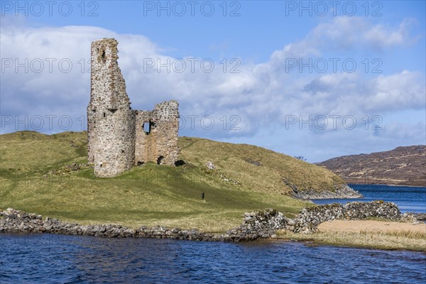 Ruins of Ardvreck Castle at Loch Assynt
