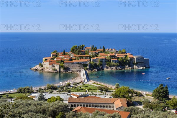 Island Sveti Stefan with dam