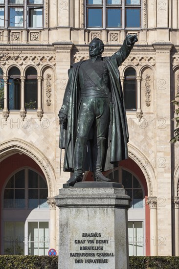 Statue of General Graf Bernhard Erasmus von Deroy in front of the Government of Upper Bavaria