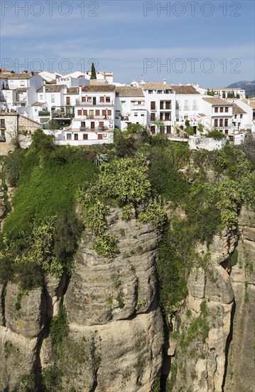 White Town high above the river gorge El Tajo