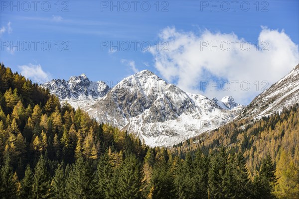 Panoramic view from the autumnal Cracow plain near Etrachsee in direction of Kircheleck and Predigtstuhl