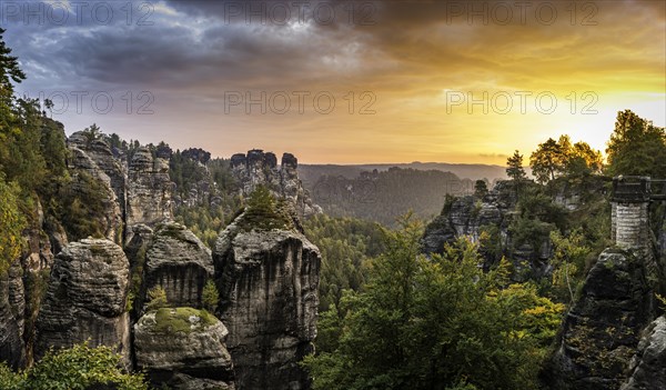 Schrammsteine around the Bastei at sunrise