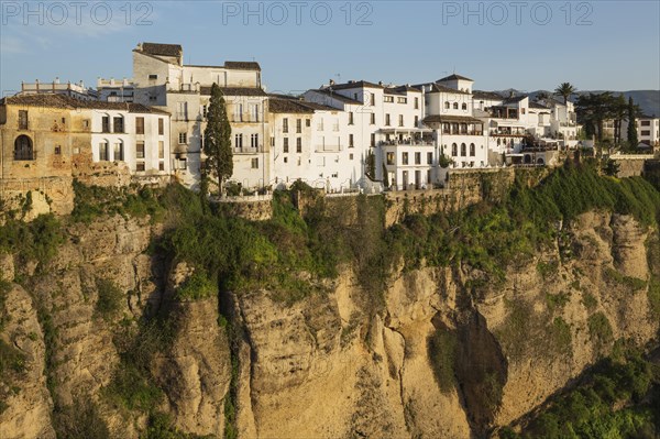 White Town high above the river gorge El Tajo