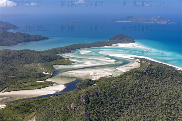 View to Hill Inlet and Whitehaven beach