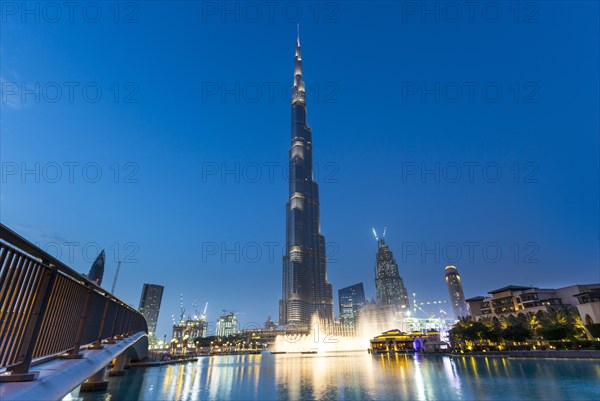 Water feature at Burj Khalifa Lake