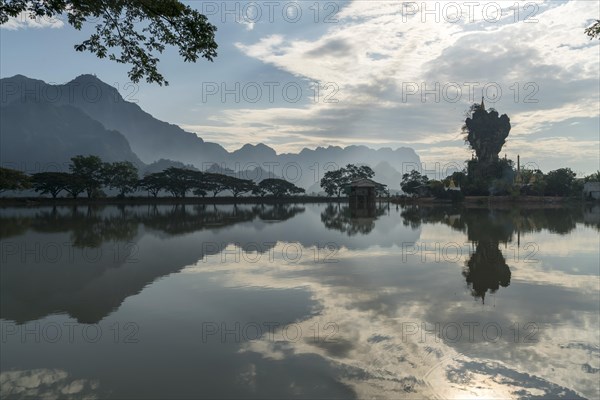 Kyauk Ka Lat Pagoda