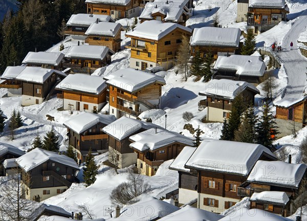 Snow-covered cottages and chalets in the Bettmeralp ski resort