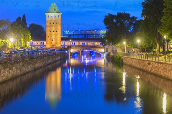 Ponts couverts over ILL Canal at sunset