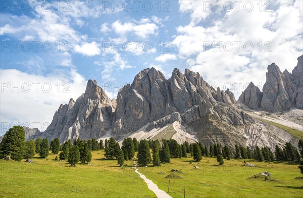 Hiking trail near Gschnagenhardt Alm