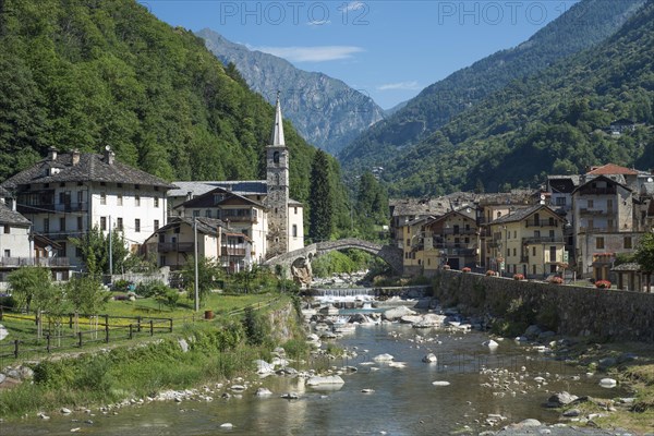 Historical Roman bridge over the Lys mountain river