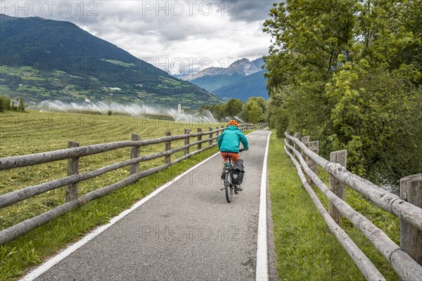 Cyclist with mountain bike