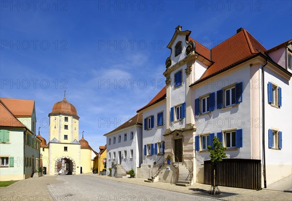 Pleinfelder gate and arable house