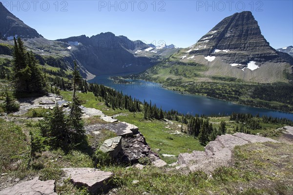 Hidden Lake with Bearhat Mountain