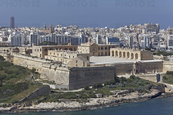 Fort Manoel