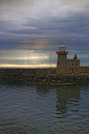 Lighthouse in the harbour of Howth