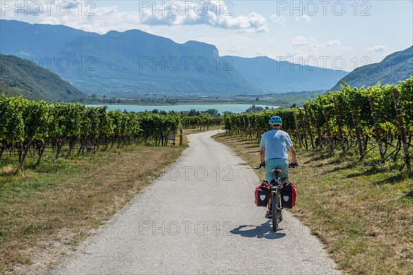 Cyclist with mountain bike