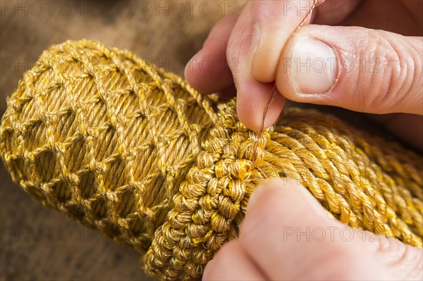 Passementerie maker