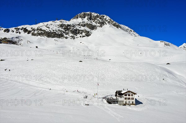 Battmer-Hittaunter mountain cottage in front of Bettmerhorn Aletsch Arena