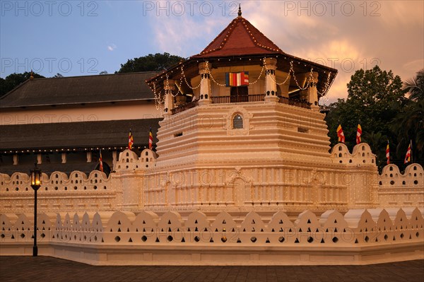 Temple of the Sacred Tooth Relic