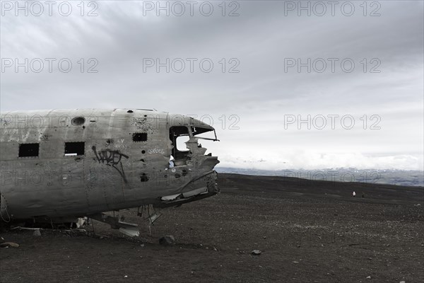 Douglas DC-3 wrecked US Navy aircraft