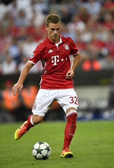 Joshua Kimmich playing football