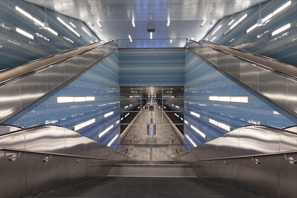 Subway station Uberseequartier