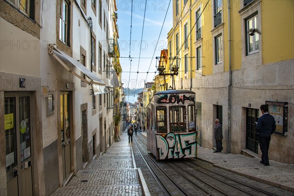 Funicular Elevador da Bica