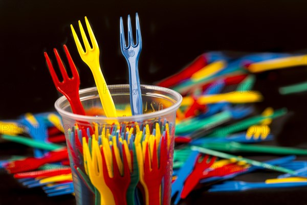 Plastic cutlery